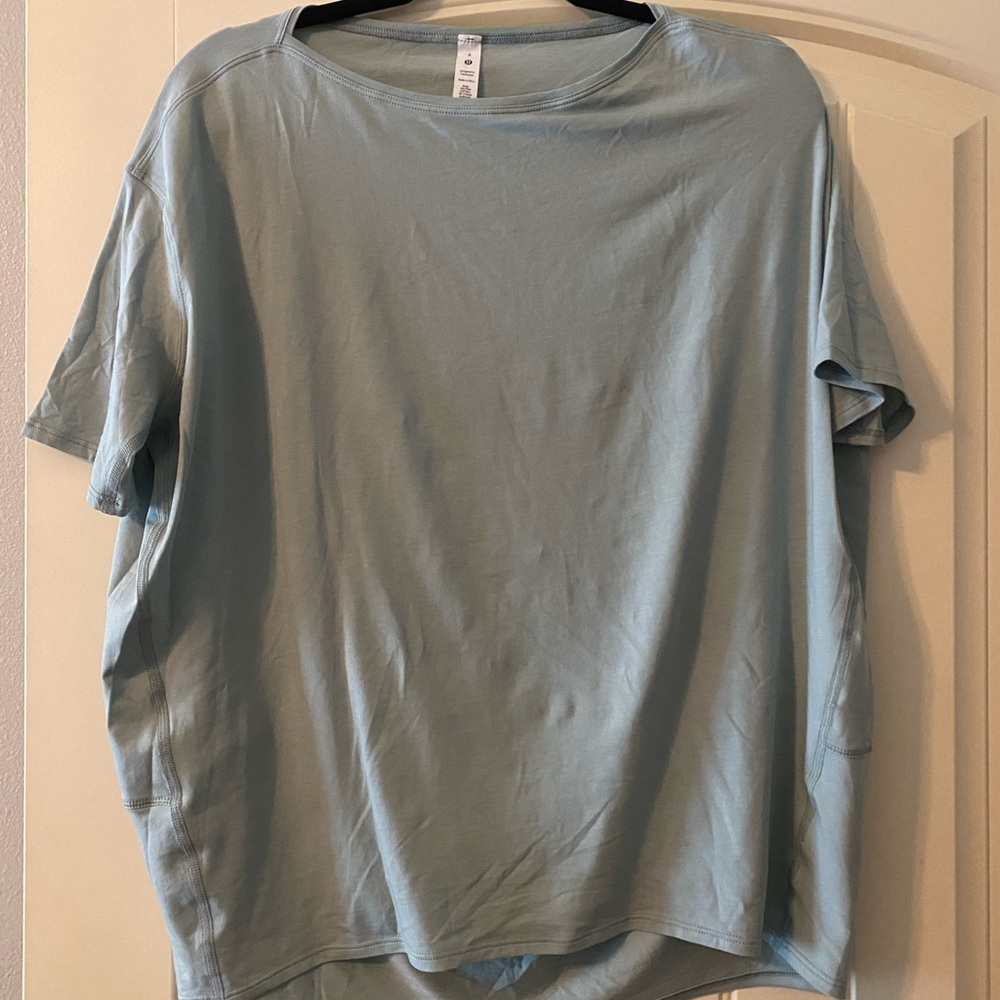 Lulu Lemon Back in Action Shirt